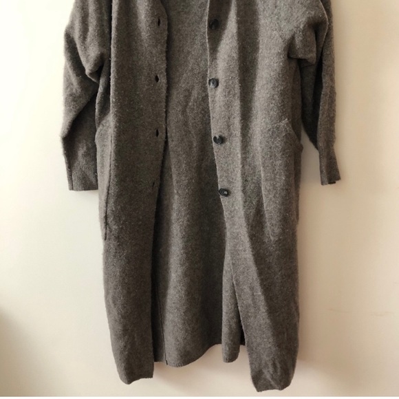 Aritzia Nour sweater - Picture 3 of 4